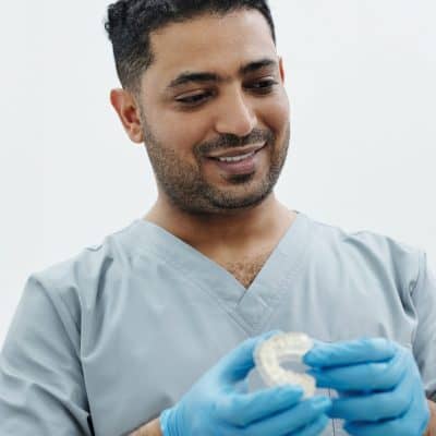 Mondfit Mondzorg tandarts die voorlichting geeft over mondzorg
